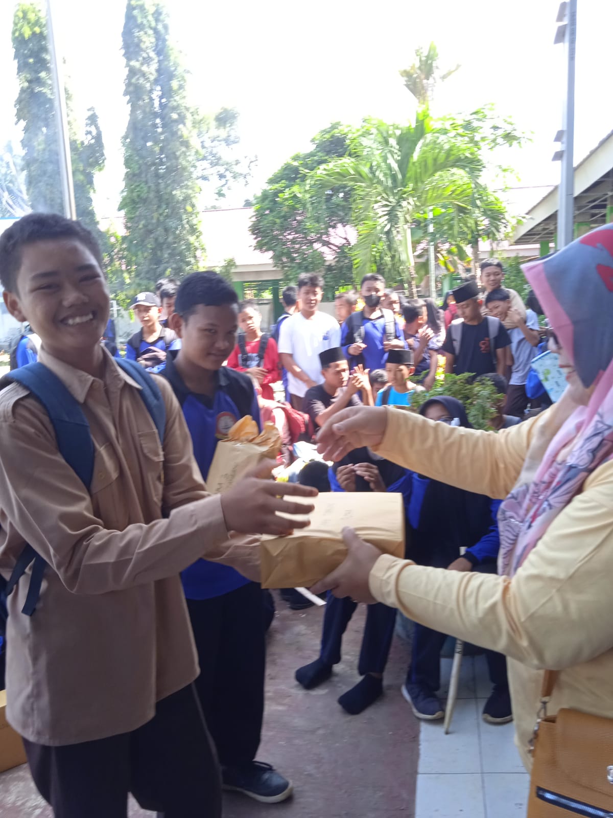 Upacara dan Lomba dalam rangka memperingati HUT RI ke-77 Tahun 2022
