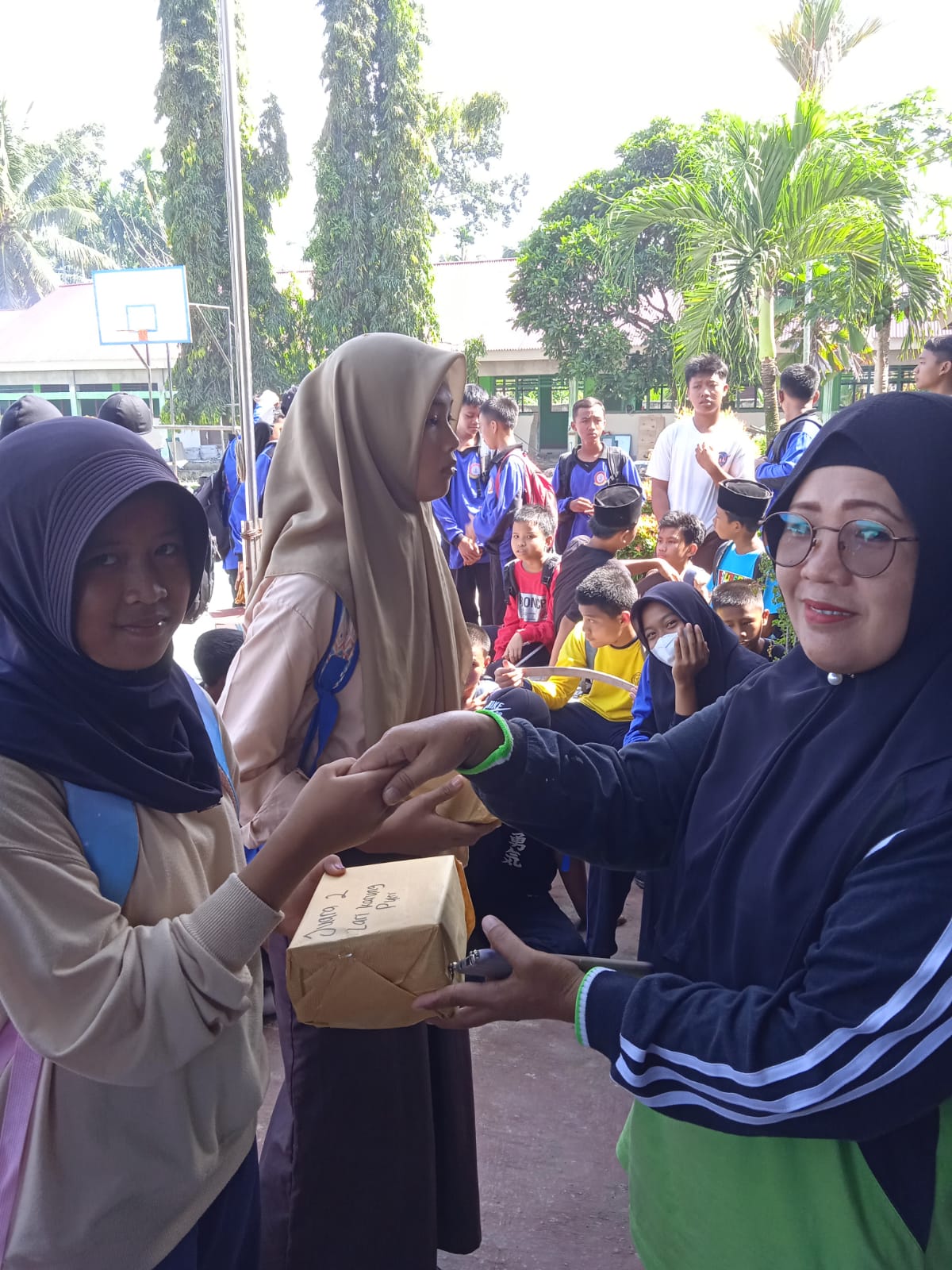 Upacara dan Lomba dalam rangka memperingati HUT RI ke-77 Tahun 2022