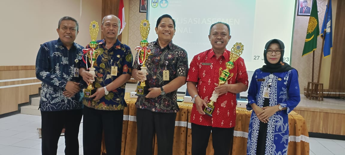 Terima kasih yang sebesar-besarnya atas penghargaannya di mana dalam rangka Festival Lomba Seni Siswa Nasional (FL2SN) Musik Tradisi kami SMP Negeri 5 Sudimoro Satu Atap meraih JUARA 3 tingkat kabupaten