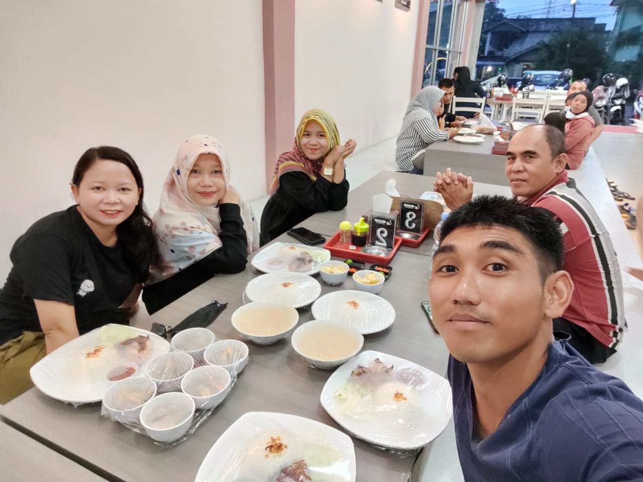 Buka Puasa Bersama Dewan Guru SMPN 6 Jelimpo TA 2021/2022