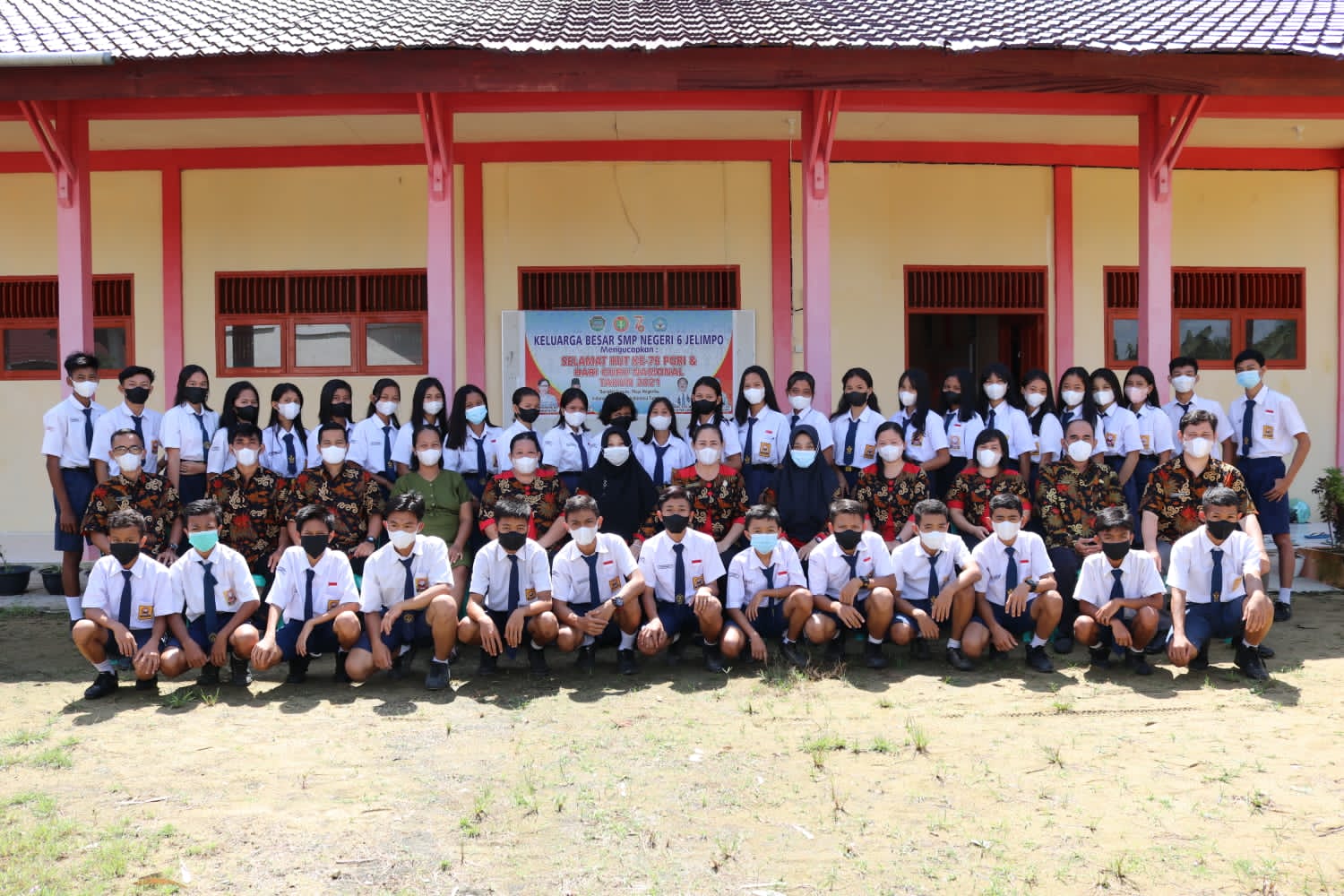 Sesi Foto Bersama Kelas IX Tahun Ajaran 2021-2022