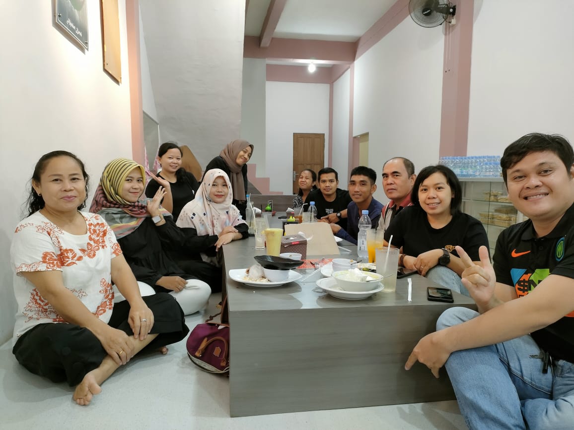 Buka Puasa Bersama Dewan Guru SMPN 6 Jelimpo TA 2021/2022
