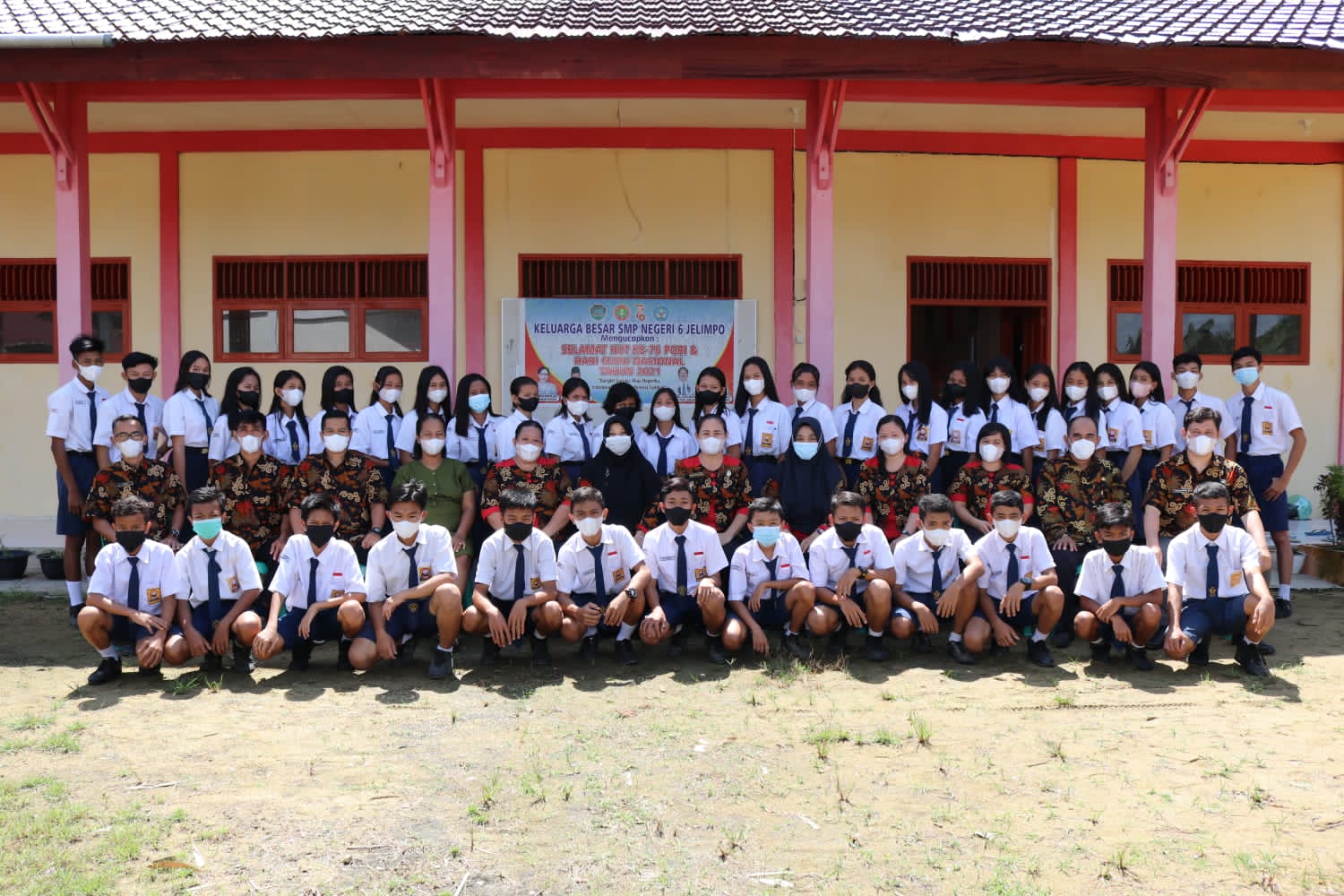 Sesi Foto Bersama Kelas IX Tahun Ajaran 2021-2022