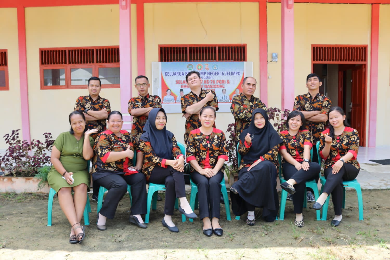 Sesi Foto Bersama Kelas IX Tahun Ajaran 2021-2022