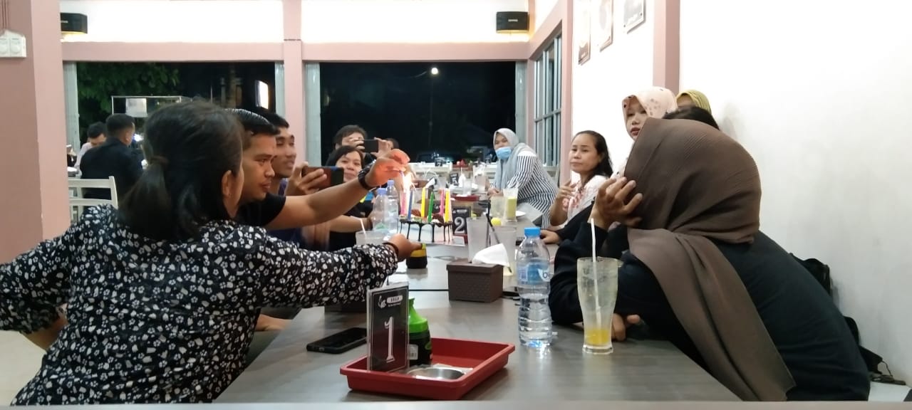 Buka Puasa Bersama Dewan Guru SMPN 6 Jelimpo TA 2021/2022