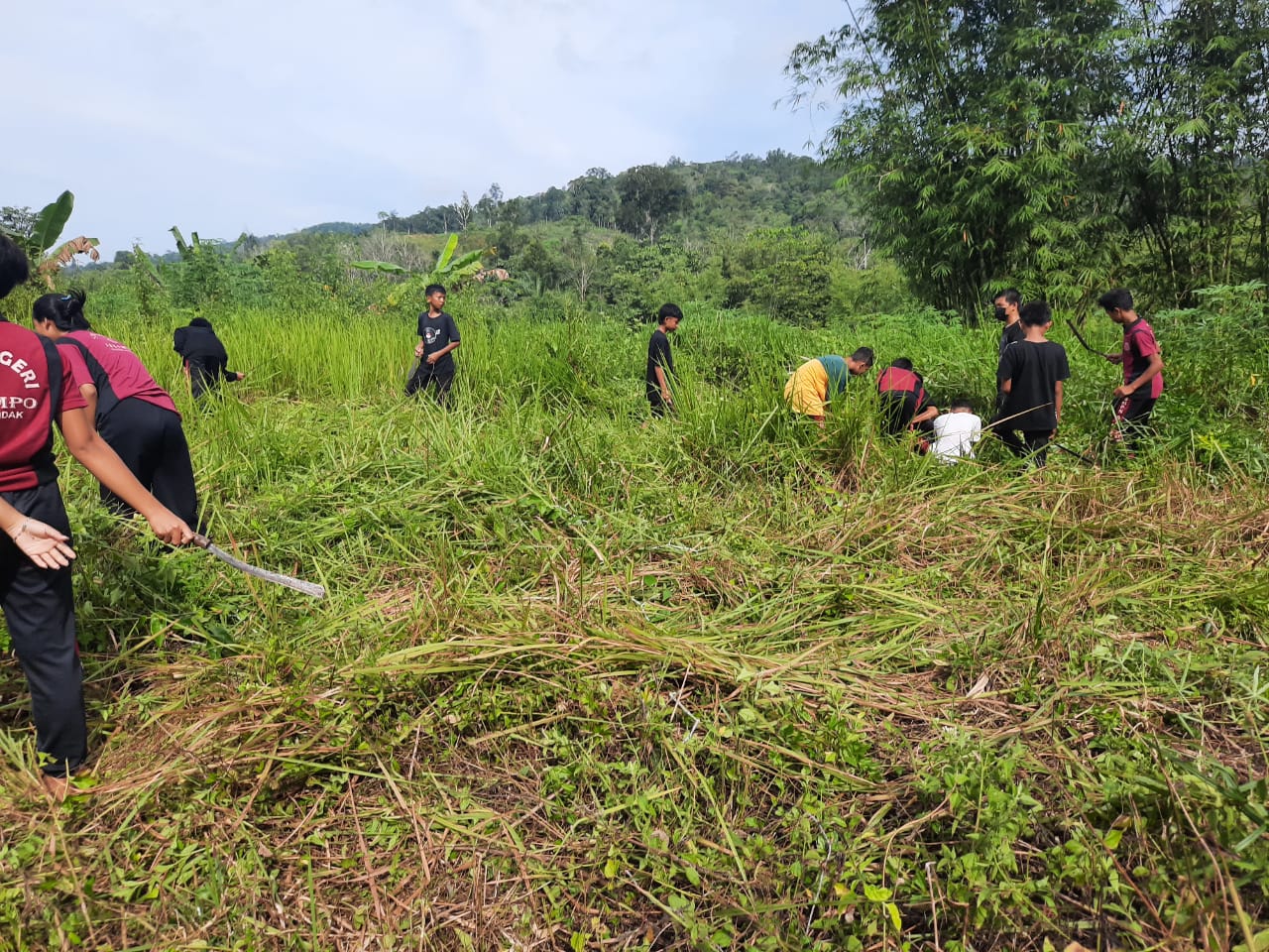 Gotong Royong dan Kerja Bakti Mewujudkan Lingkungan Bersih dan Asri