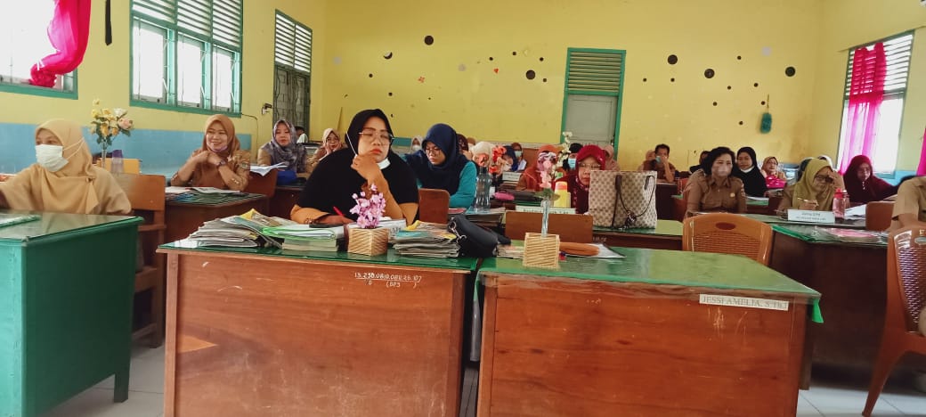 Rapat persiapan UTS Semester II tahun ajaran 2021/2022