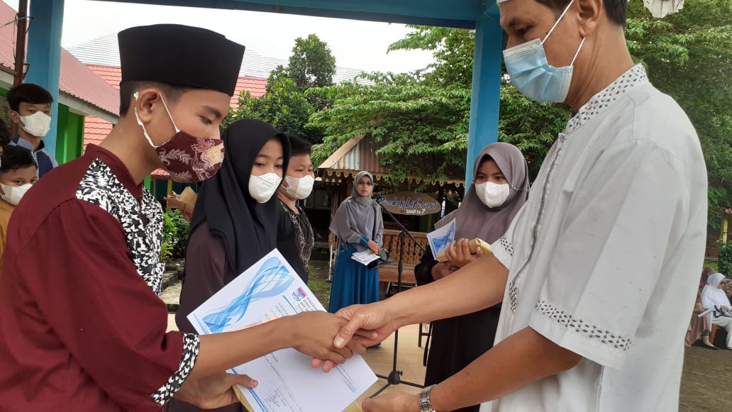 pembagian hadiah lomba azan