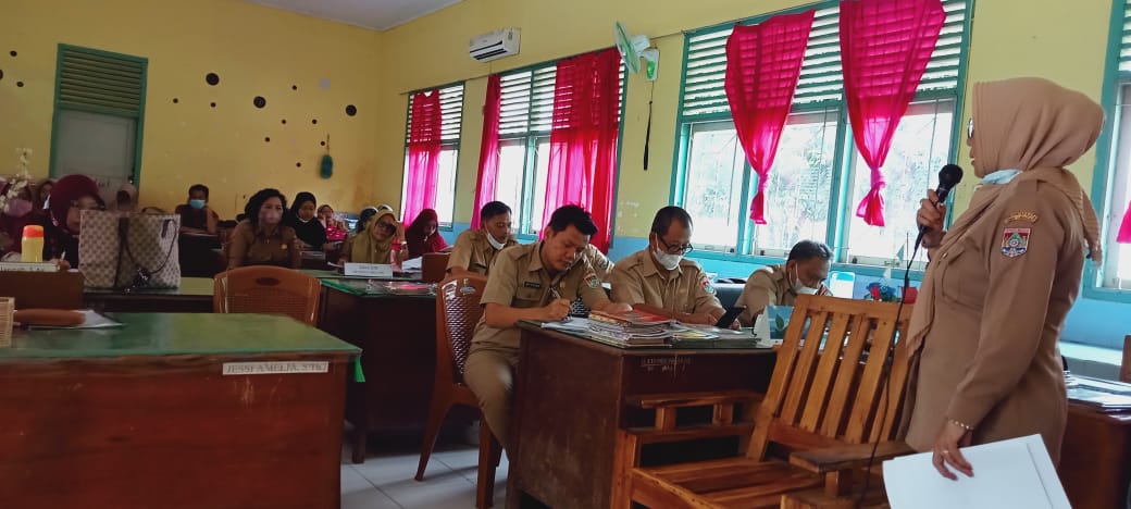 Rapat persiapan UTS Semester II tahun ajaran 2021/2022