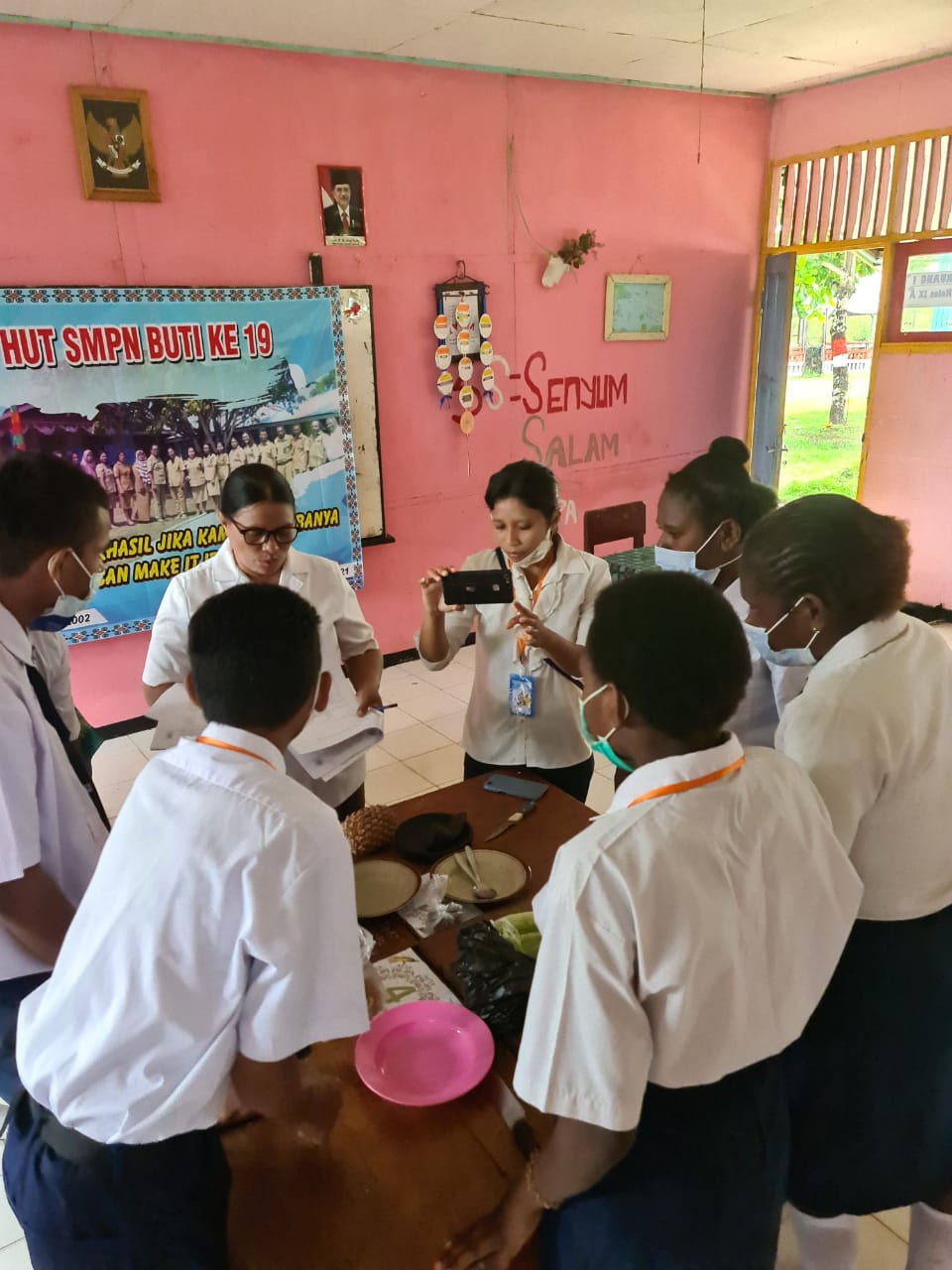 Ujian Sekolah Hari Ke-1 Kelas 9