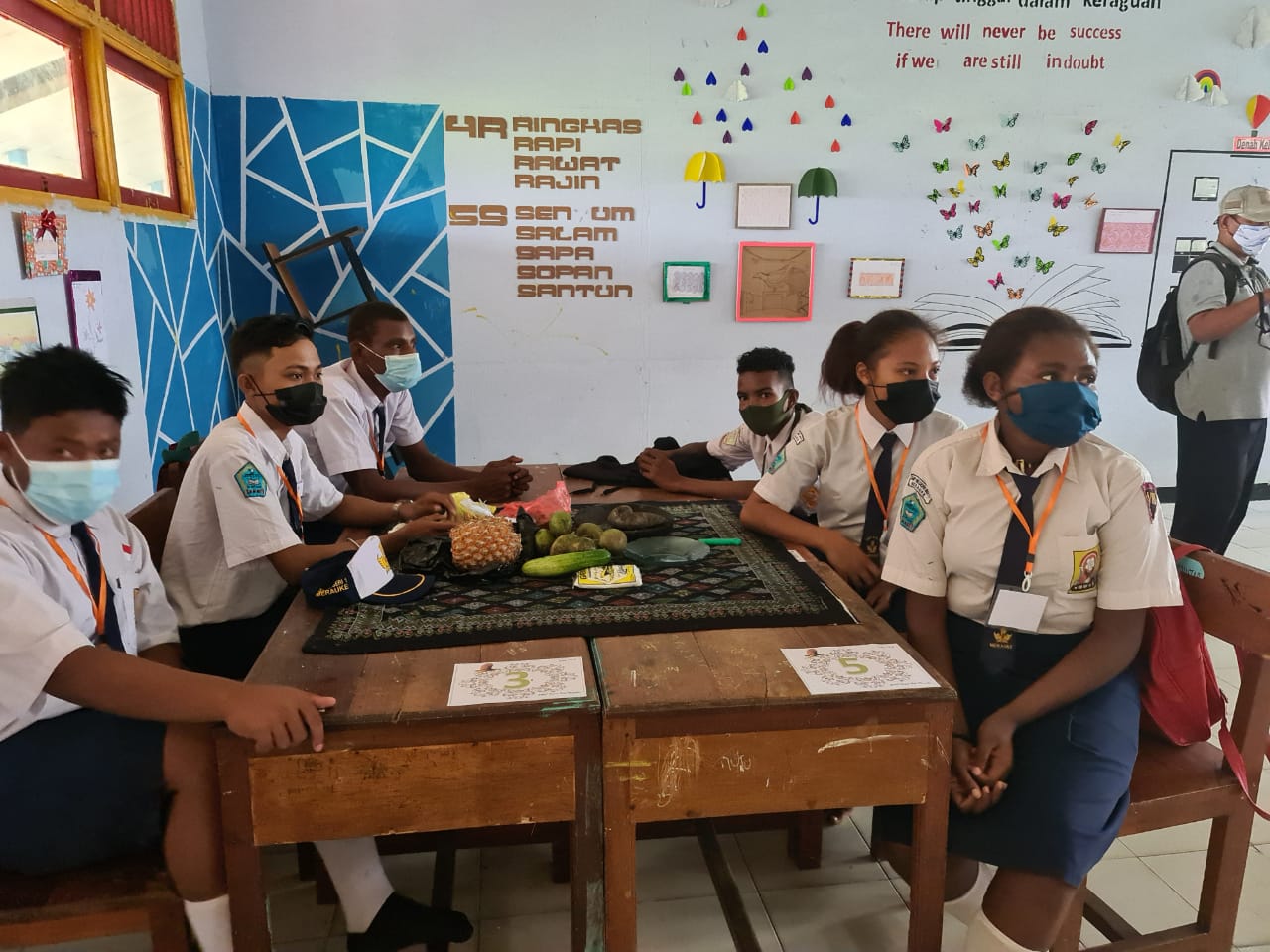 Ujian Sekolah Hari Ke-1 Kelas 9