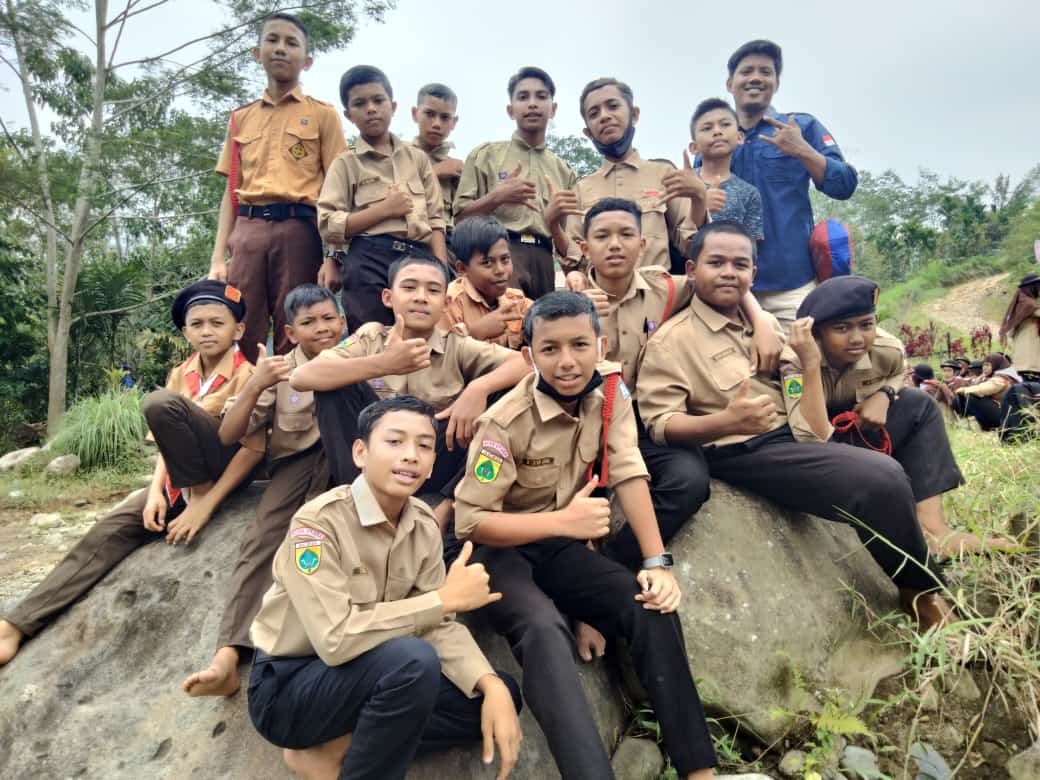 Album Empat