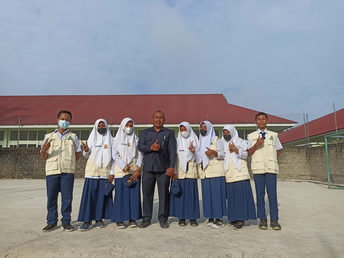 PEMBINA OSIS DAN TIM UKS UPTD SMP N 1 KECAMATAN HARAU