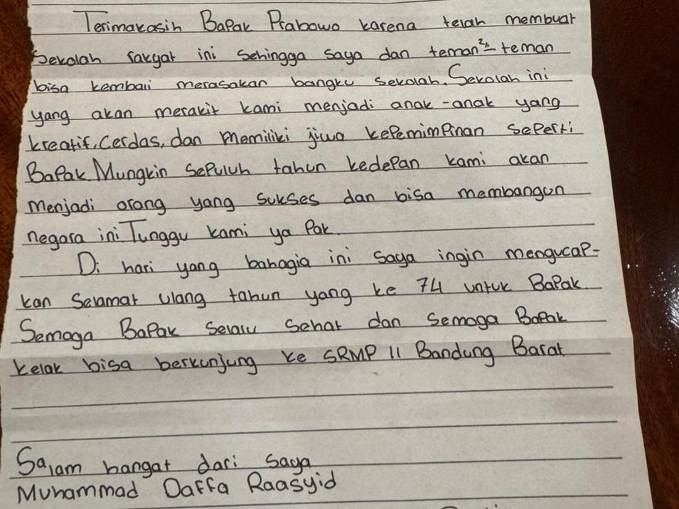 Surat Kecil untuk Presiden: Kisah Daffa dan Harapan Siswa Miskin dari Sekolah Rakyat