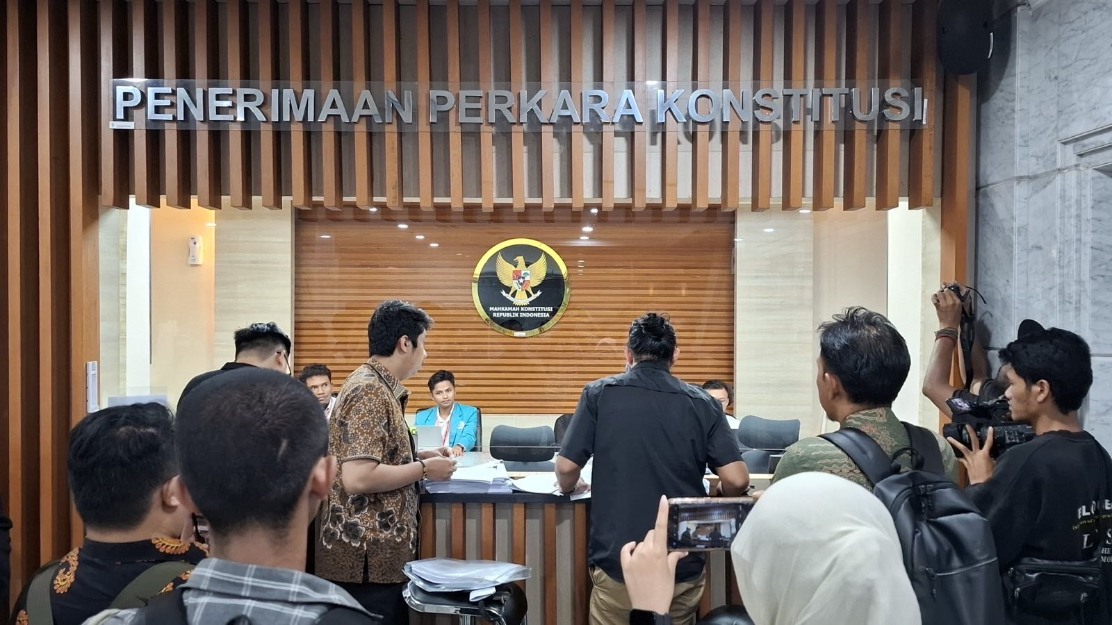 Tim Advokasi untuk Reformasi Sektor Keamanan Minta Mahkamah Konstitusi: Batalkan Pasal-Pasal Bermasalah,