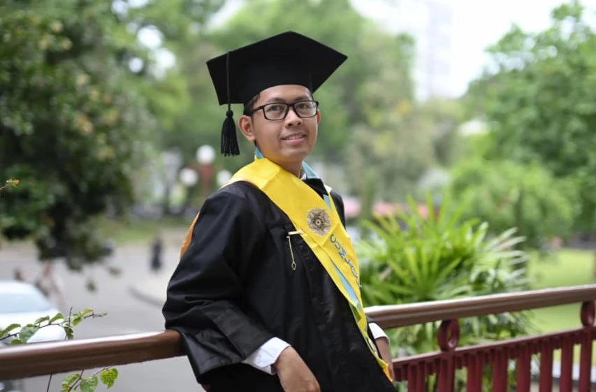Kisah Rizal Galih, Lulus S2 UGM dengan IPK 4.00 dalam Waktu 1 Tahun 10 Bulan
