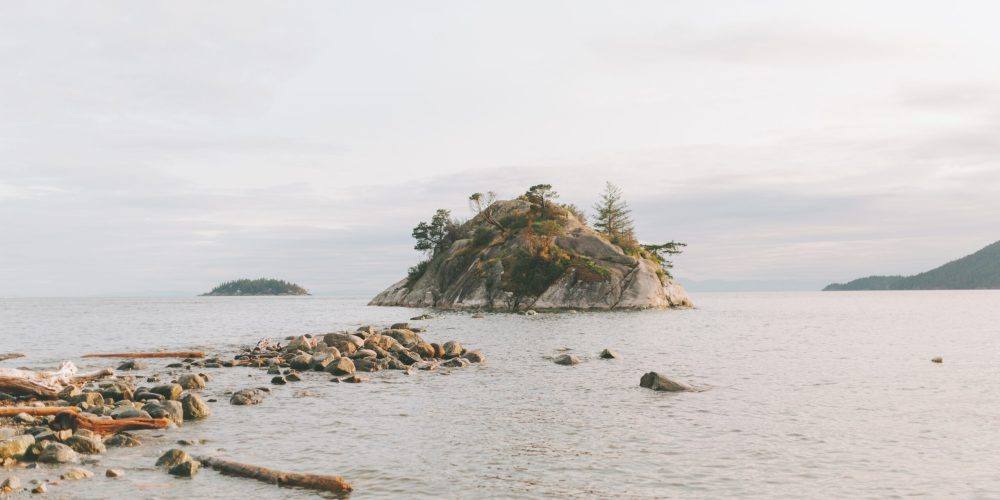 Wawonii Melawan, Negara Kalah: Ketika Pulau Kecil Menang di Mahkamah Agung