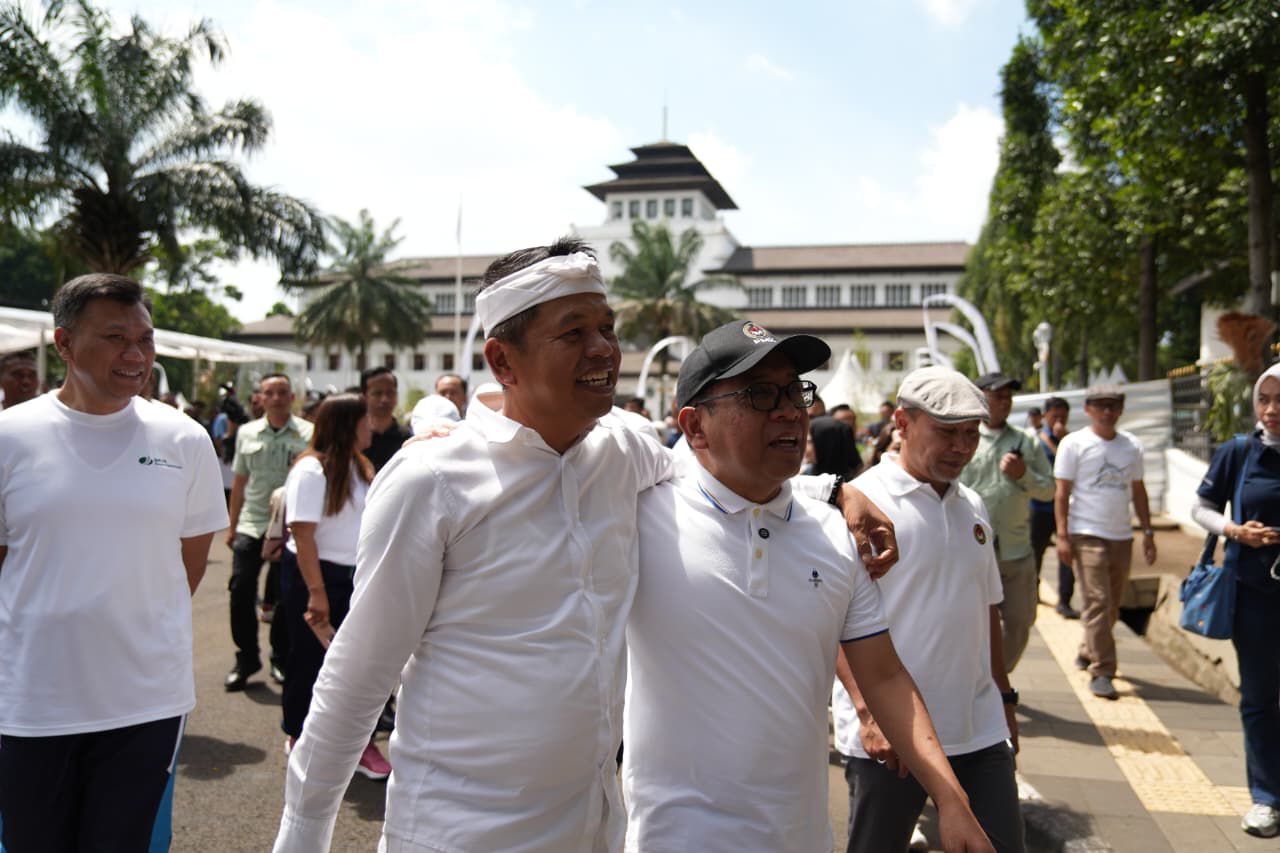 1000 Pelaku Seni dan Budaya Ikuti Bakti Negeri Bersama Menko PMK di Bandung
