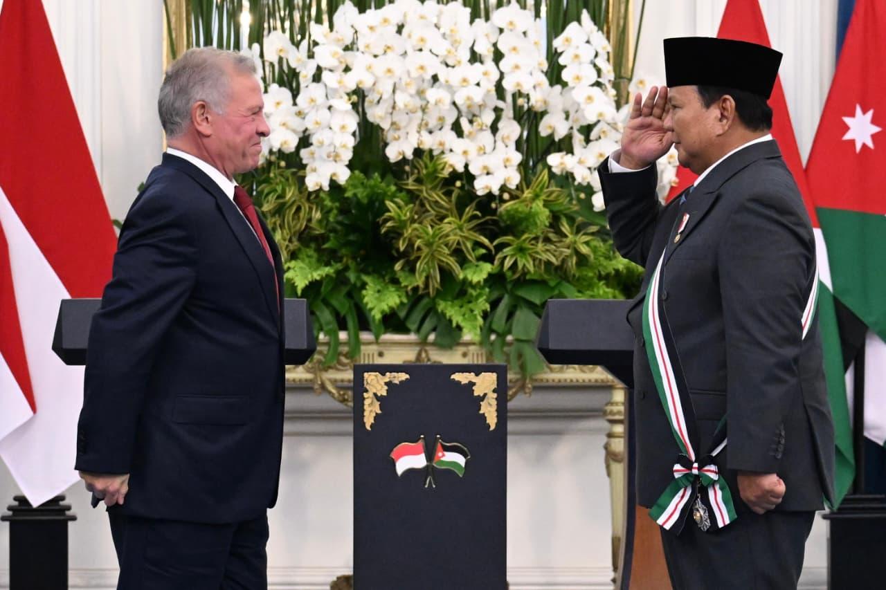 Penghargaan “The Bejewelled Grand Cordon of Al Nahda” dari Raja Yordania Untuk Presiden Prabowo