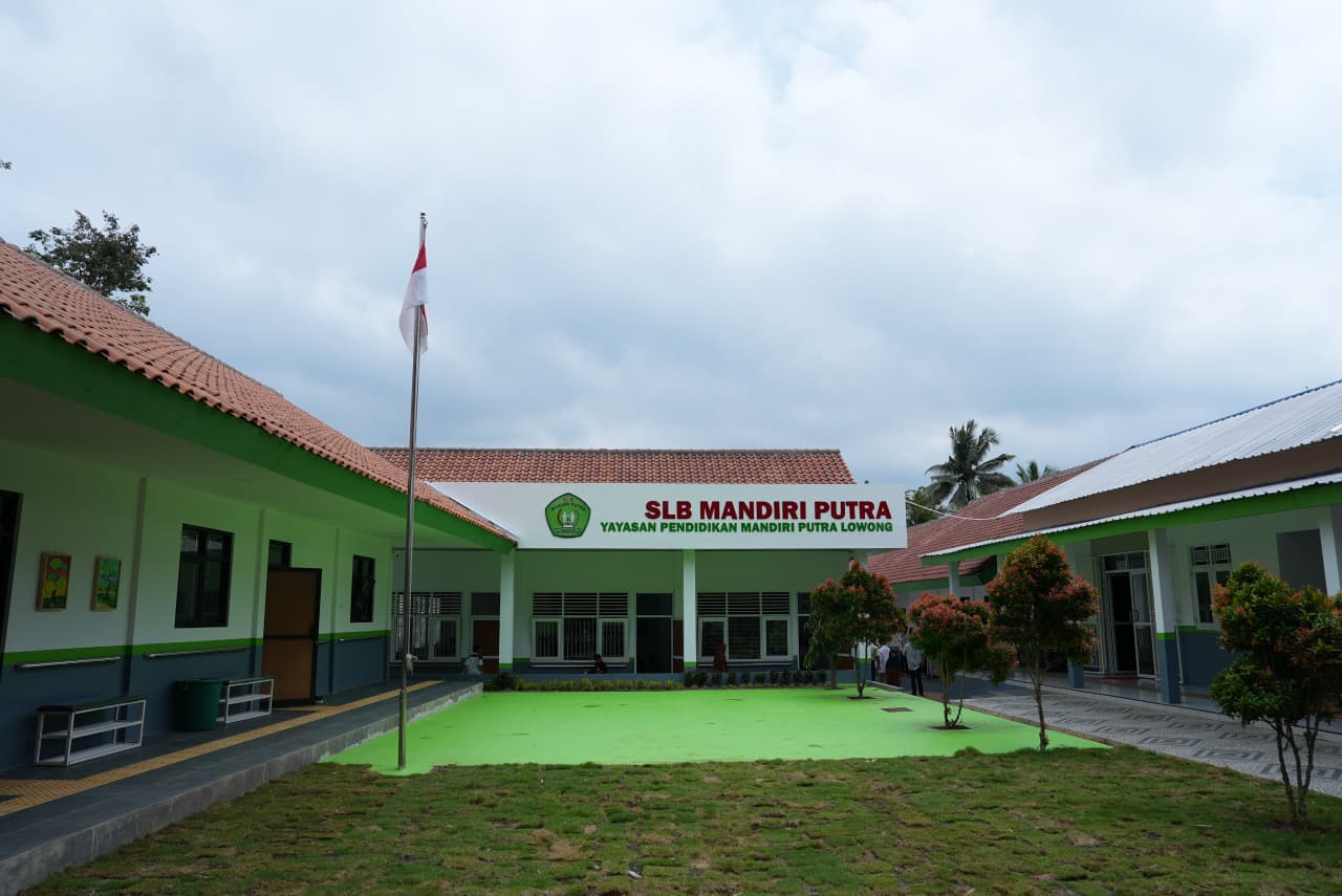 Mendikdasmen Resmikan SLB Mandiri Putra, Salah Satu Hasil Revitalisasi