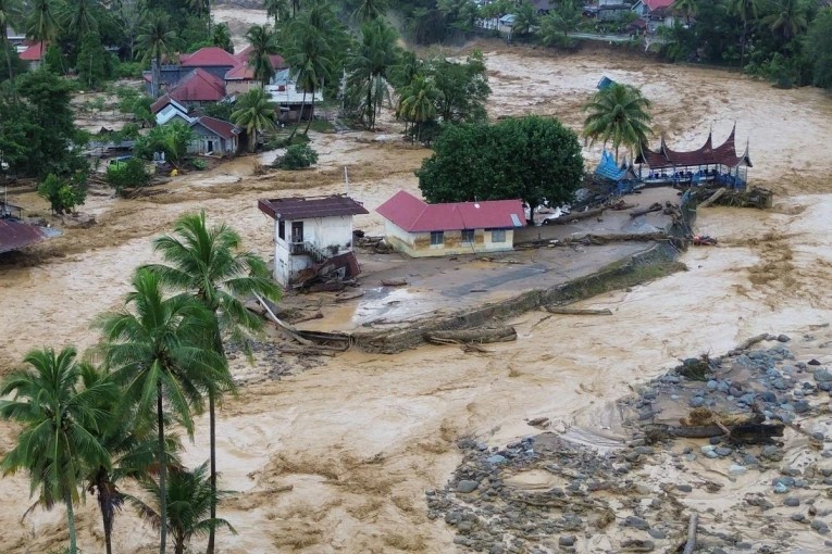 Jawa hingga Papua Selatan Berada di Zona Siaga Longsor dan Banjir