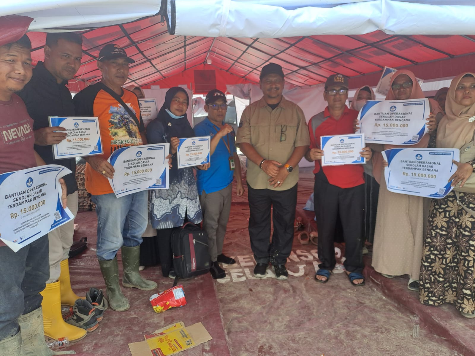 Air Bah Kuning Menyapu 24 TK Pembina dan 227 Satuan PAUD di Aceh Tamiang, Kisah Terendamnya Papan Interaktif Digital Disaat Siswa PAUD Jatuh Cinta