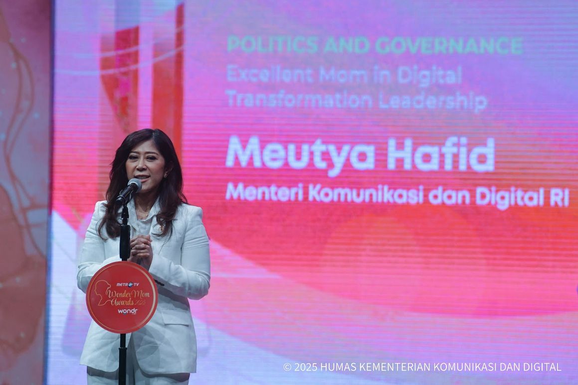 Penghargaan Wonder Mom Awards, Menkomdigi Soroti Peran Perempuan di Era Digital