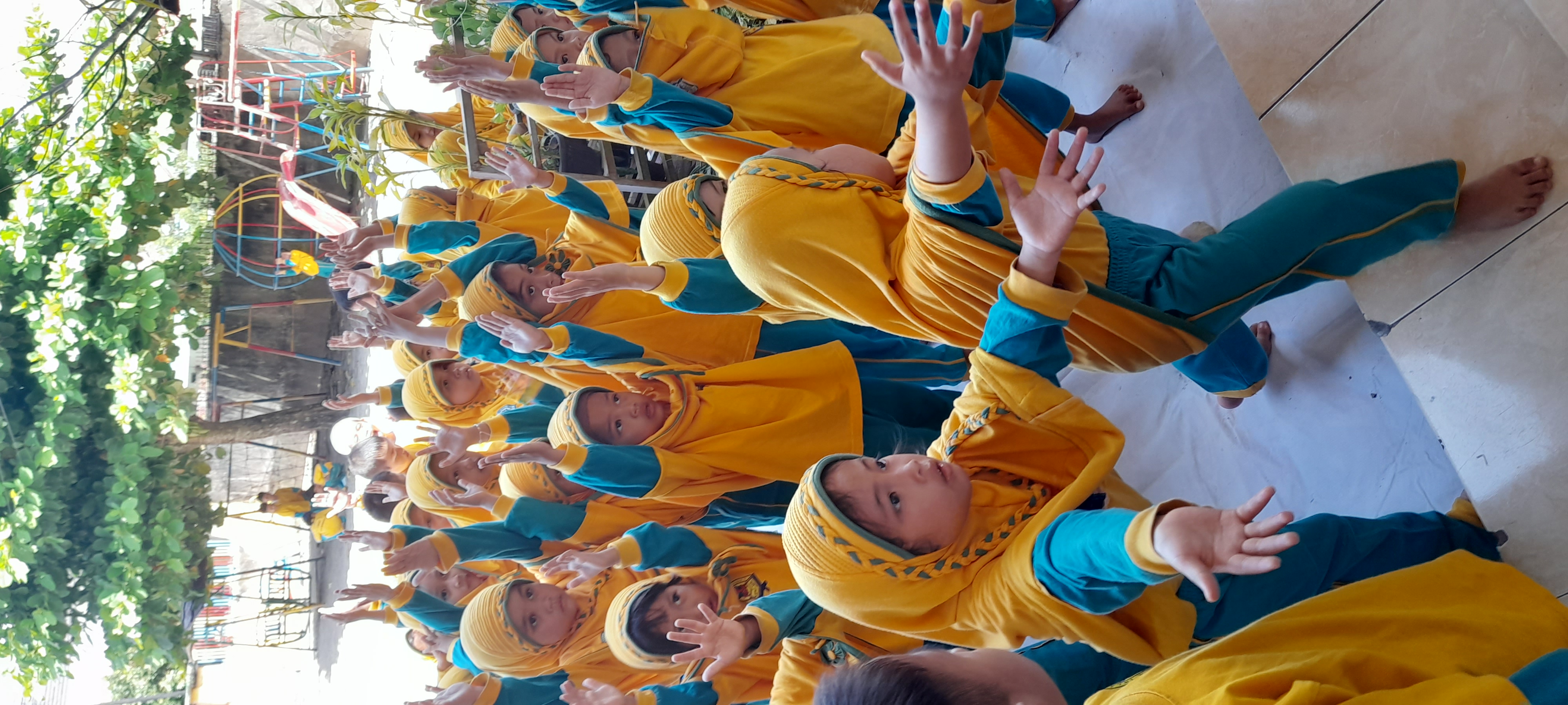 Kemendikdasmen Instruksikan Tradisi "Pagi Ceria" Awali Semester Genap Tahun Ajaran 2026