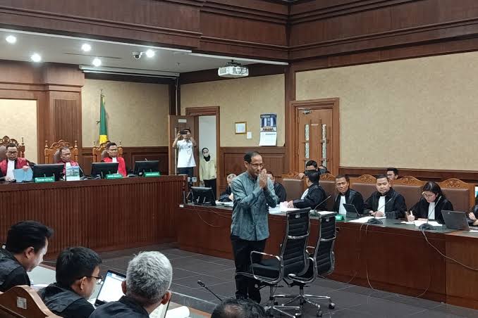 Prahara Chromebook: Di Balik "Tugas Berat" Jokowi dan Dakwaan Korupsi yang Menjerat Nadiem Makarim