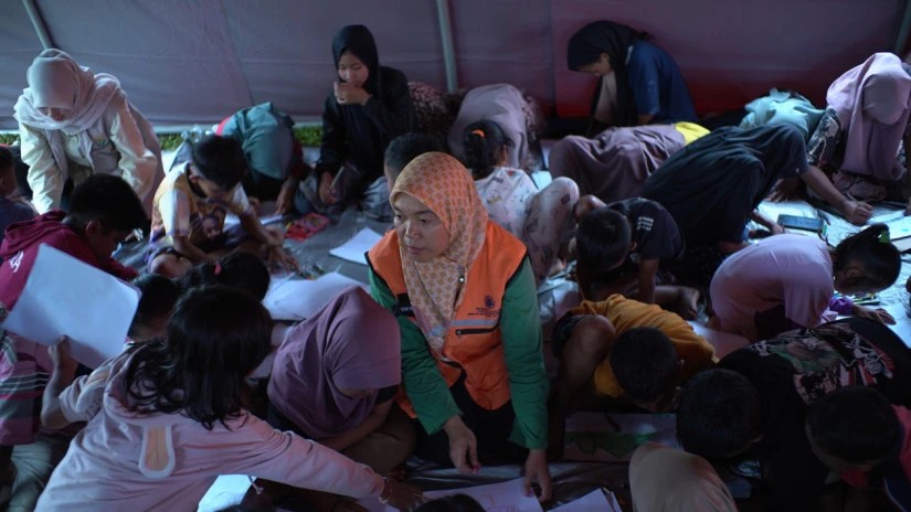 Dari Layanan Konseling Psikologi Hingga Ikut Memperbaiki Genset, Kiprah Tim Medis UGM di Aceh