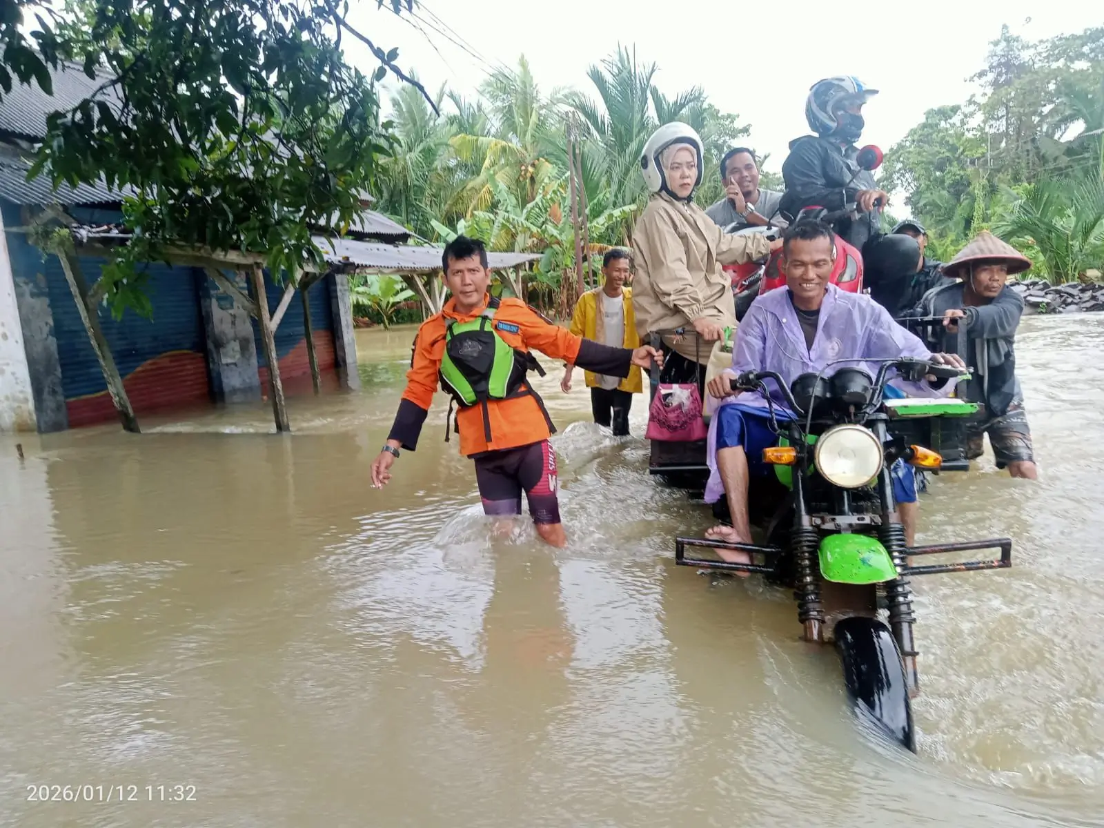 Banjir Rendam Sejumlah Tempat di Bekasi, Bogor, Pandeglang, Lombok dan Penajam Paser Utara