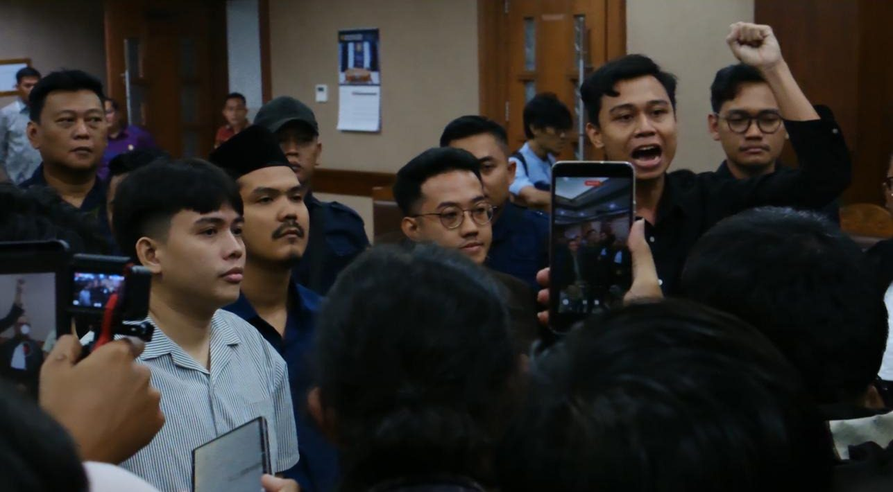 Penolakan Hakim Atas Eksepsi Delpedro dkk Abaikan Perlindungan Kebebasan Berekspresi