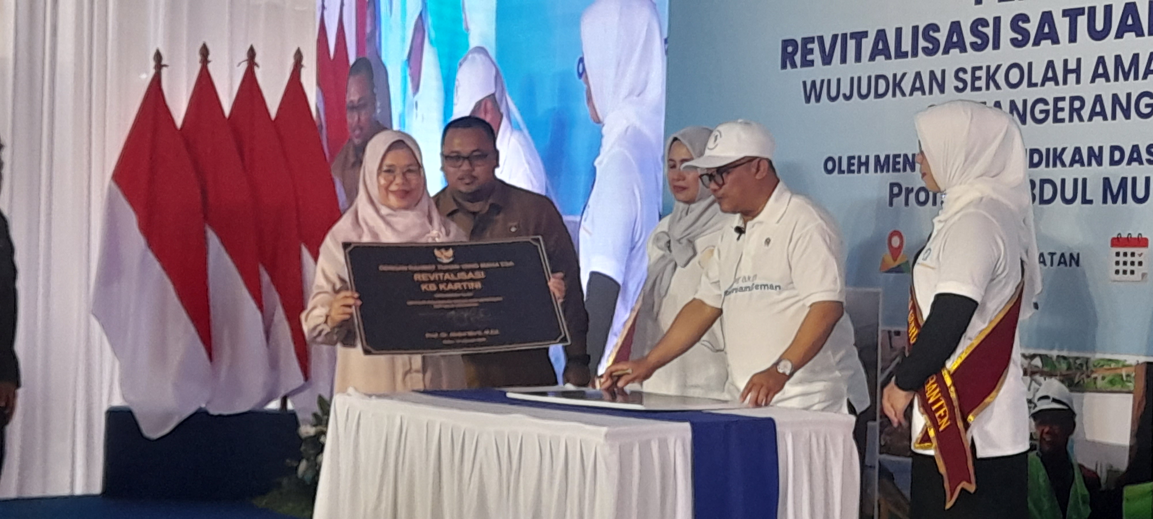 Mendikdasmen Resmikan Revitalisasi 96 Sekolah se-Tangerang Raya, 323 Satuan Pendidikan se Provinsi Banten Mendapat Revitalisasi Senilai Rp. 380 Miliar