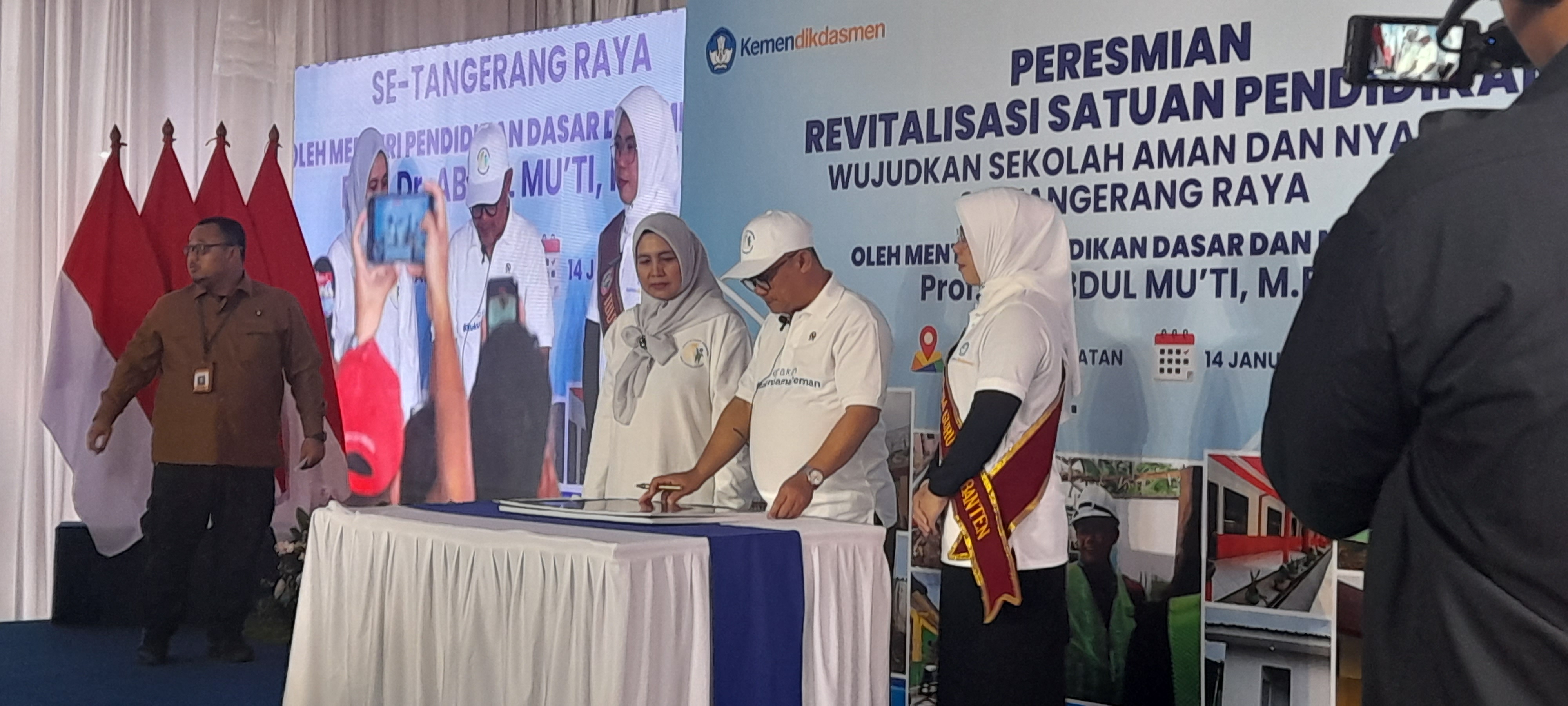 Penyaluran TPG Bulanan bagi Guru ASN Daerah Bukti Komitmen Pemerintah pada Tenaga Pendidik