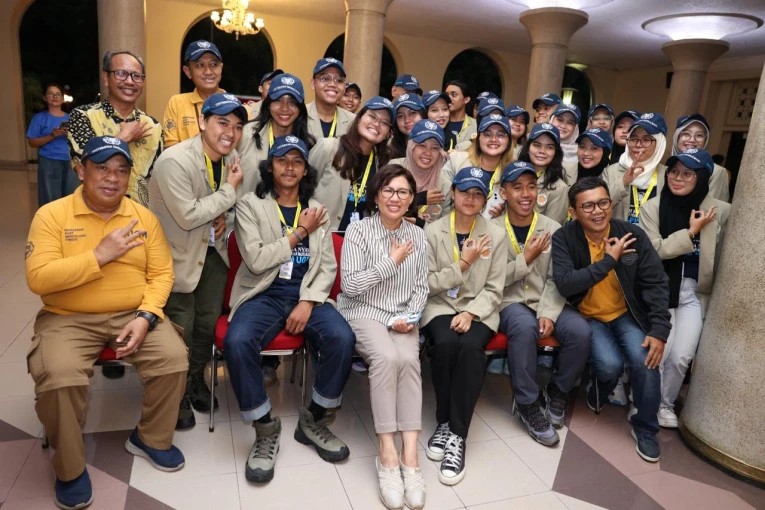 Rektor UGM Melepas Keberangkatan Tim Mahasiswa KKN PPM Peduli Bencana ke Aceh