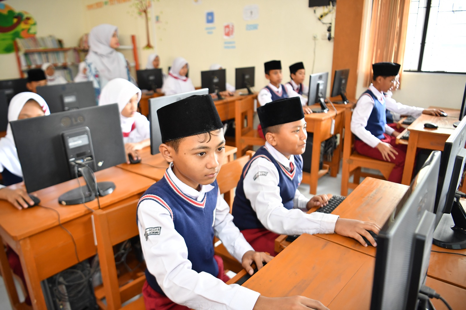 Dua Pekan Dibuka, Pendaftaran TKA Catat 8.5 Juta Peserta, Antara Ambisi Seleksi dan Beban Psikologis Jutaan Murid