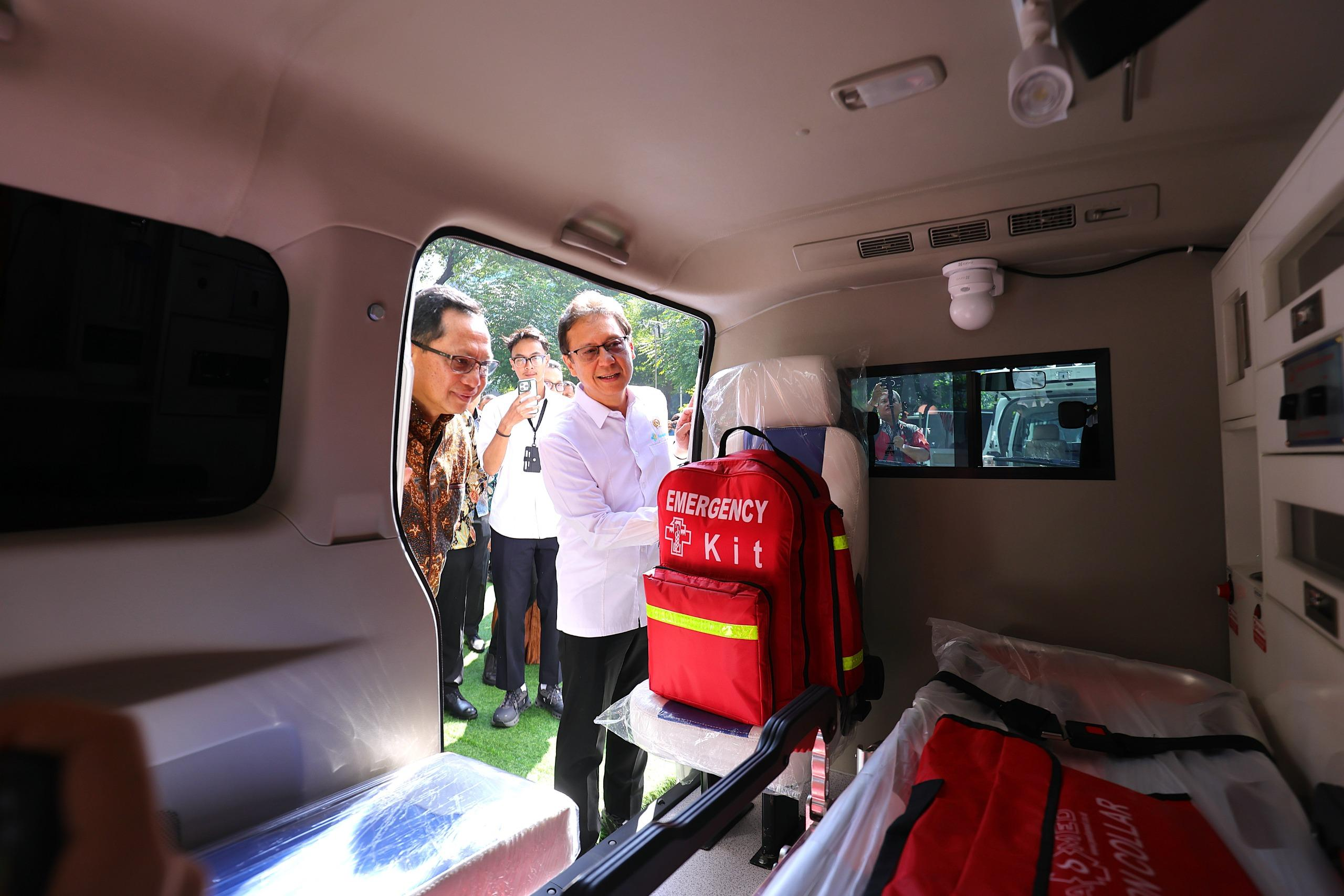 31 Ambulans dan Alat Kesehatan Bantuan Swasta Untuk Kabupaten/Kota Terdampak Gempa di Sumatera