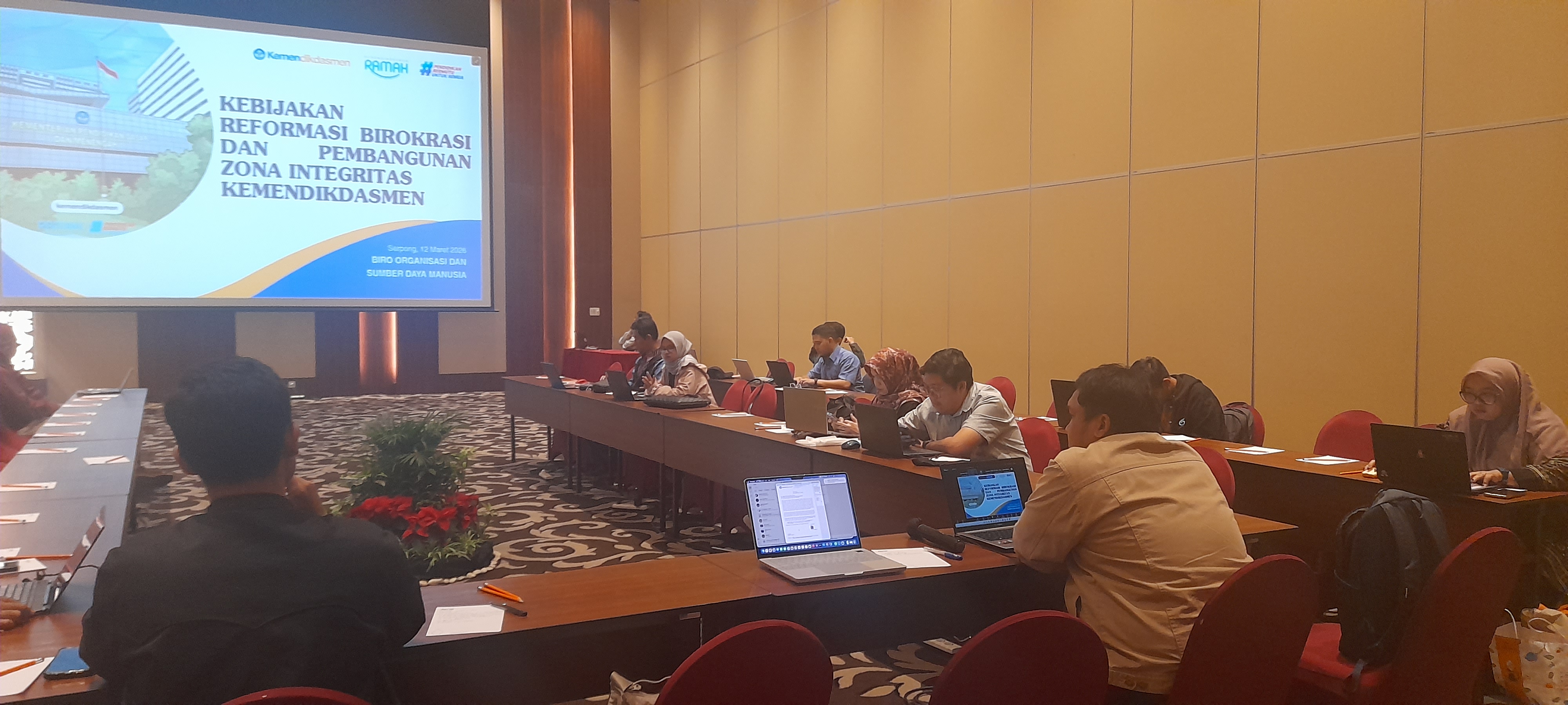 Meneguhkan Komitmen, Melayani dengan Hati Ikhtiar  Satuan Pendidikan Menuju Predikat WBBM 2026