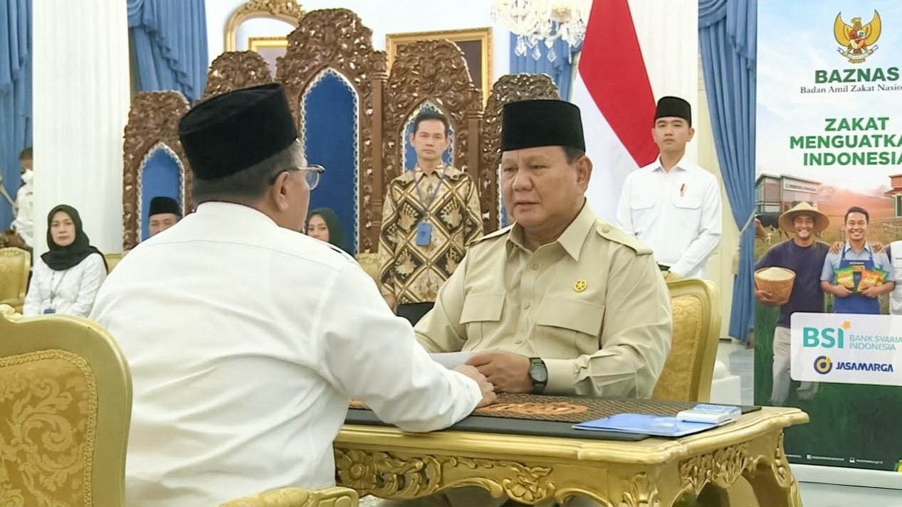Presiden, Wapres, dan KMP Berzakat melalui Baznas di Istana, Terkumpul Rp3,8 M