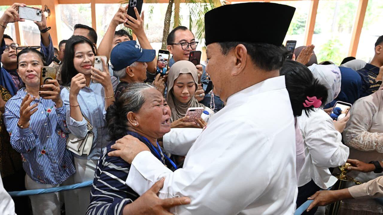 Kisah Haru dan Bahagia Warga Belebaran Dengan Presiden Prabowo di Istana Negara
