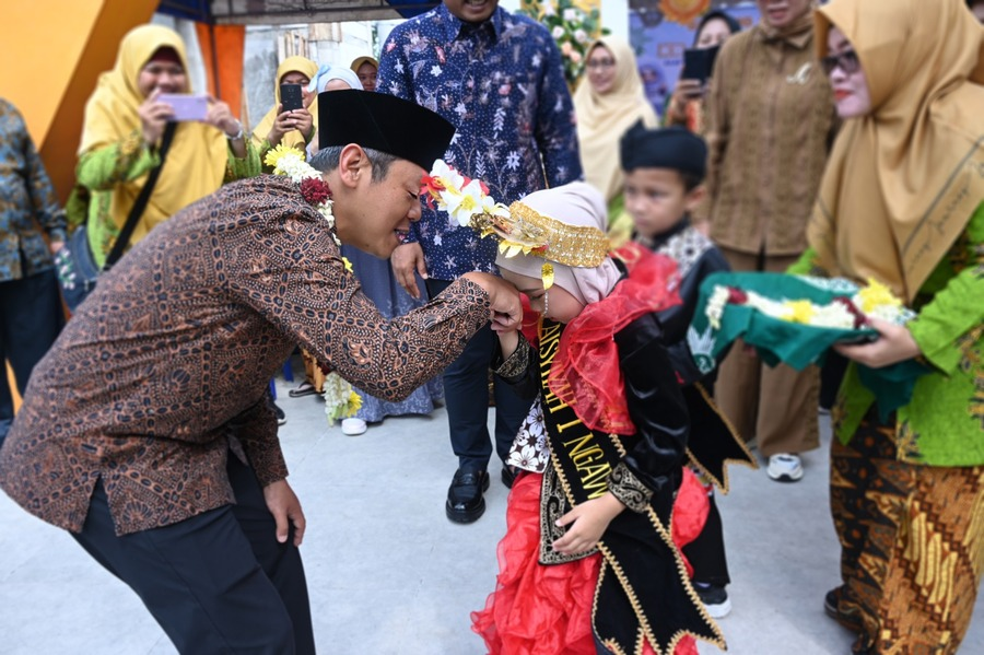 Wamen Fajar: Sinergi Tri Sentra Pendidikan Kunci Wujudkan Generasi Indonesia Emas 2045