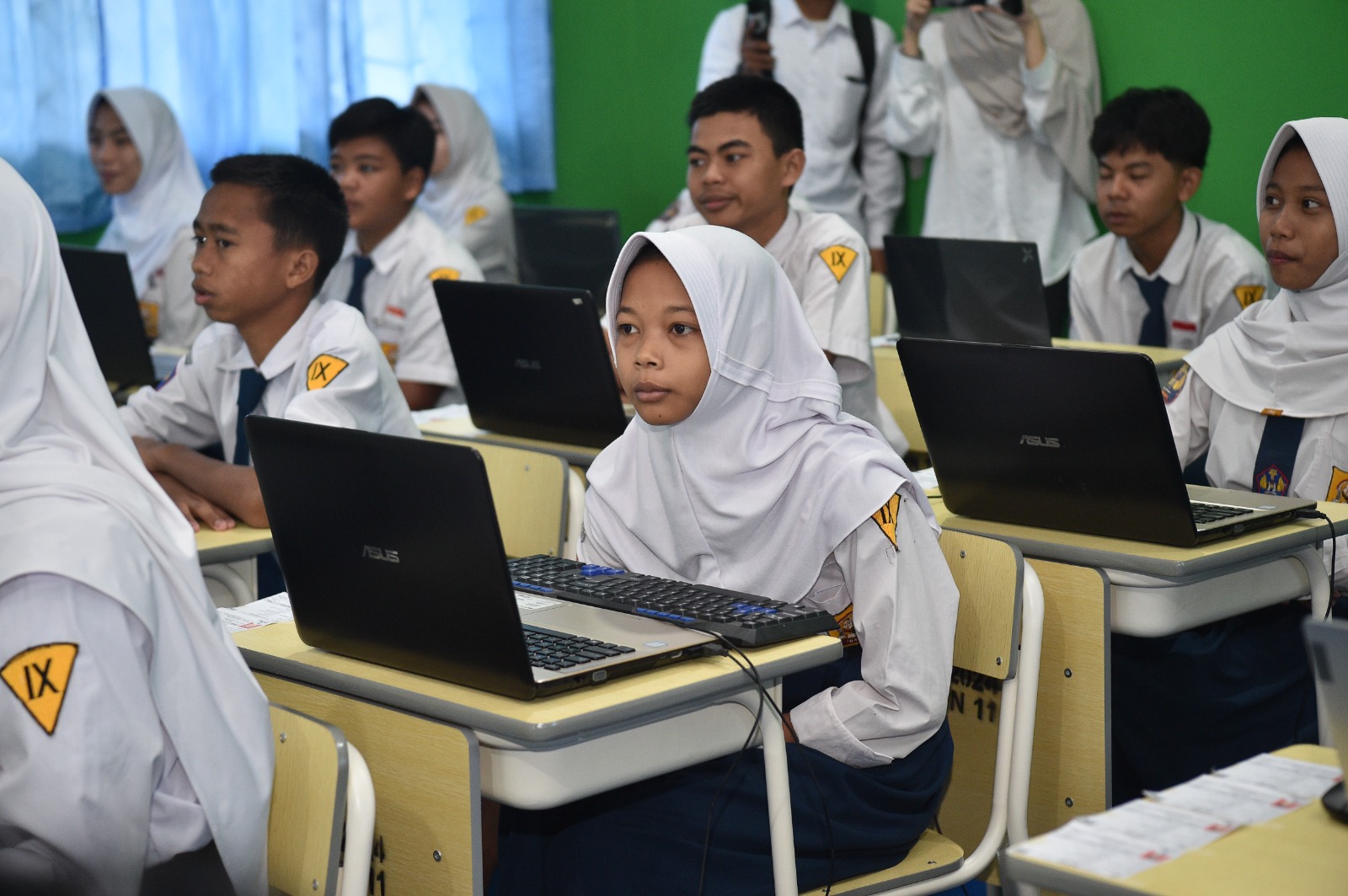 Mendikdasmen Tinjau TKA di Surabaya, Siswa Antusias Dukung Pemetaan Mutu Pendidikan