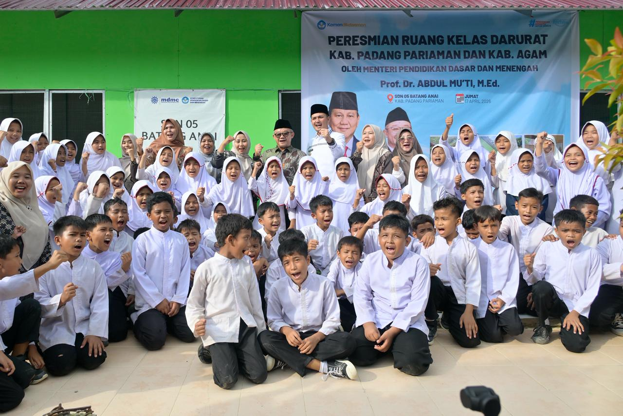 26 Ruang Kelas Darurat Hadir, Murid di Sumatra Barat Kembali Belajar dengan Nyaman