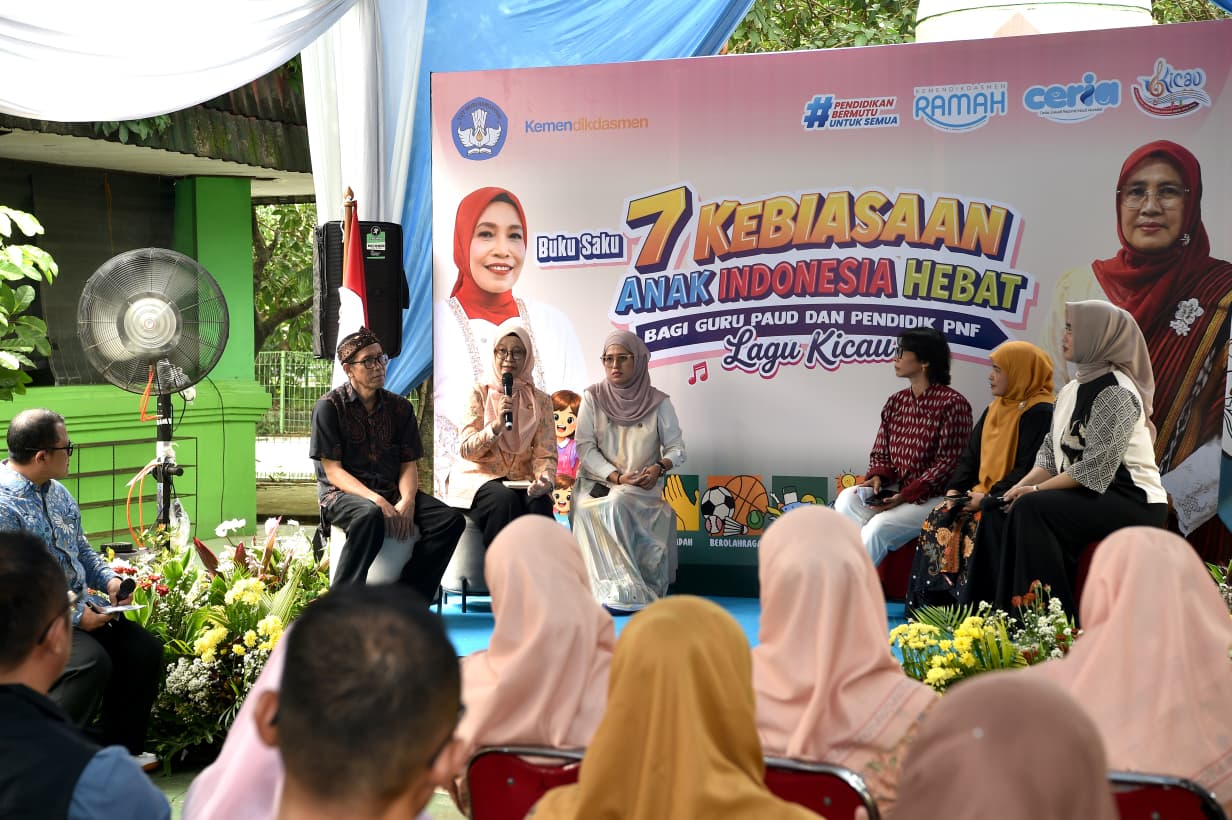 Buku Saku 7 KAIH dan Lagu Kicau Bantu Guru PAUD dan PNF Perkuat Karakter dan Numerasi Anak