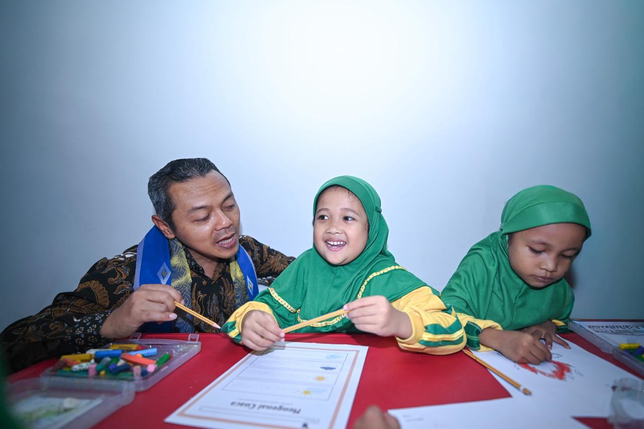 Wamendikdasmen Resmikan Revitalisasi Sekolah dan IFP Perkuat Modernisasi Pendidikan di Makassar