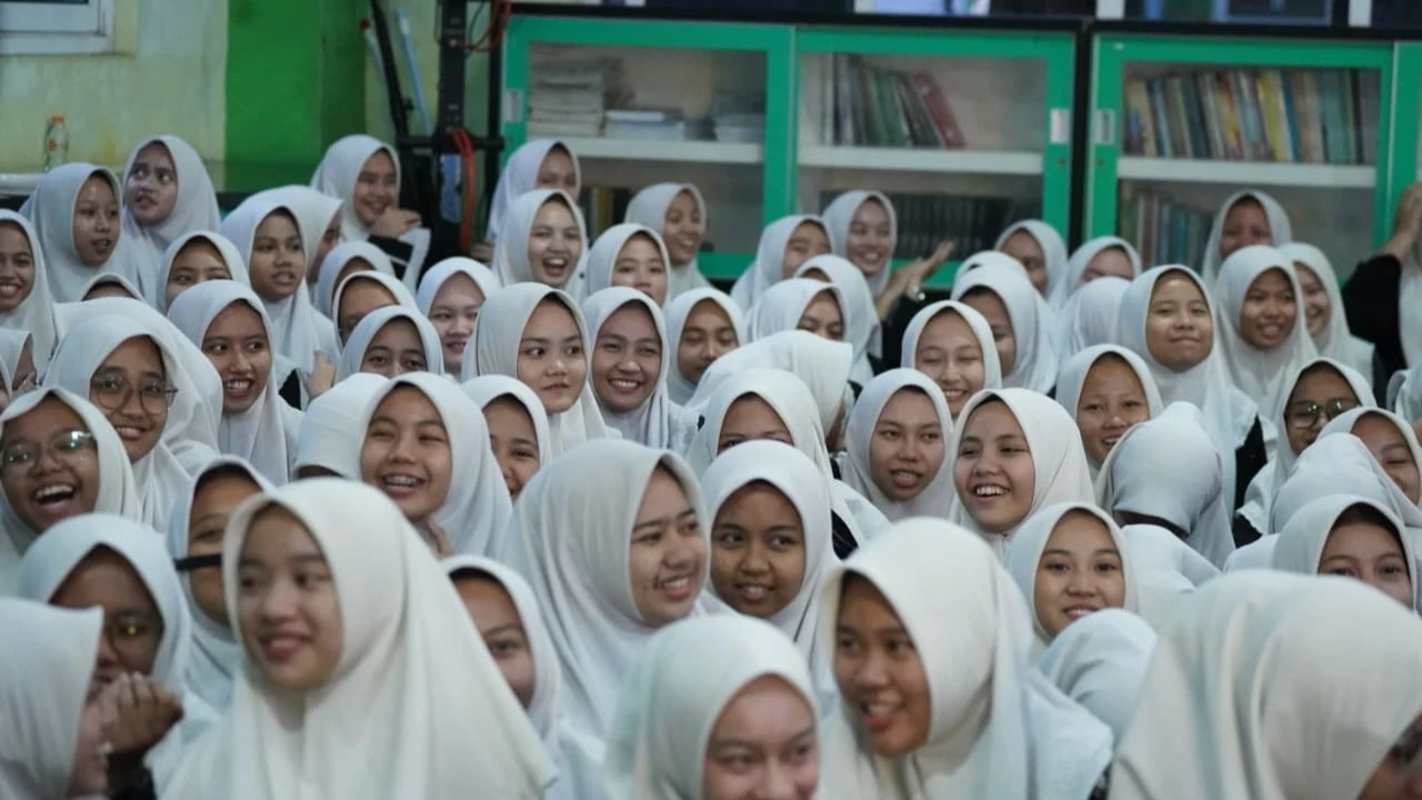 Kemenag Buka Beasiswa Akselerasi Santri, 4 Tahun Langsung Lulus Magister