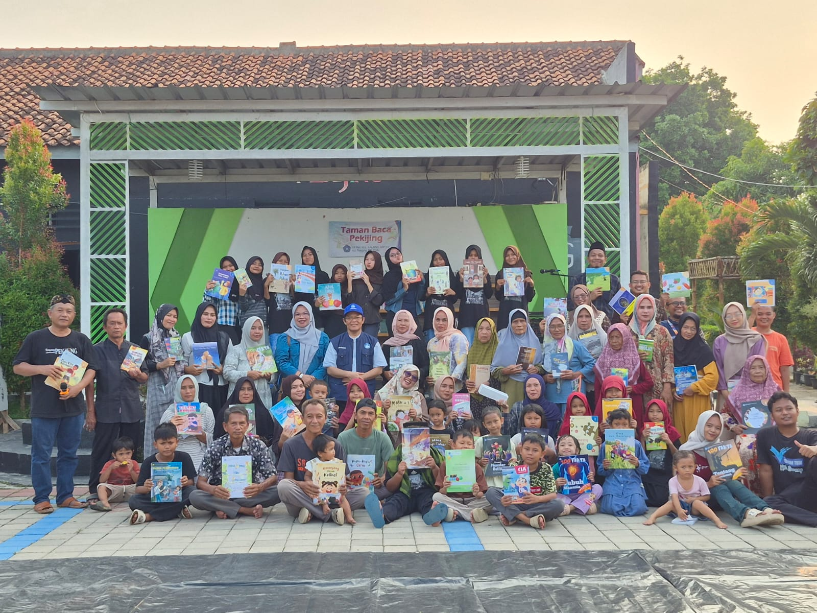 Kampung Literasi Pekijing Kota Serang Bangun Budaya Literasi dari Halaman Rumah