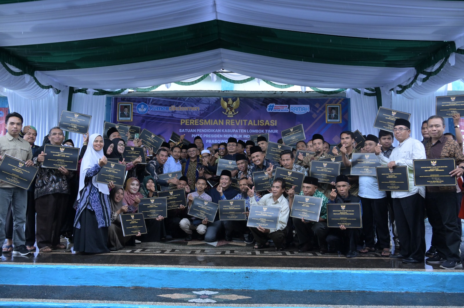 Di SMK Negeri 1 Sikur Lombok Timur Mendikdasmen Resmikan 124 Sekolah di Lombok Timur dan Sumbawa