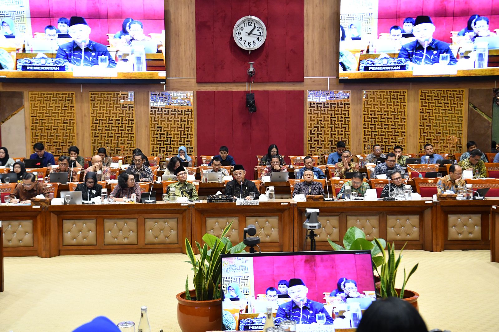 Komisi X DPR RI Dukung SE Mendikdasmen Nomor 7 Tahun 2026 demi Kepastian Guru Non-ASN