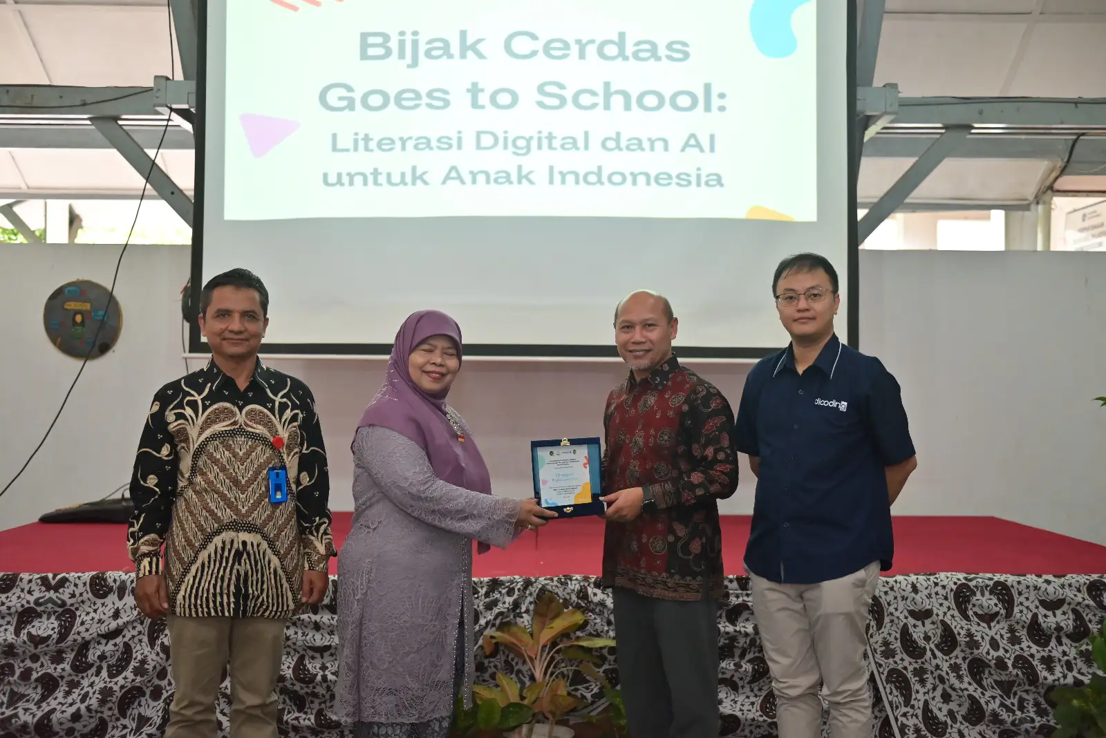 Bijak Cerdas Goes to School: Kemenko PMK dan Dicoding Hadirkan Literasi Digital dan AI bagi Siswa SD di Yogyakarta